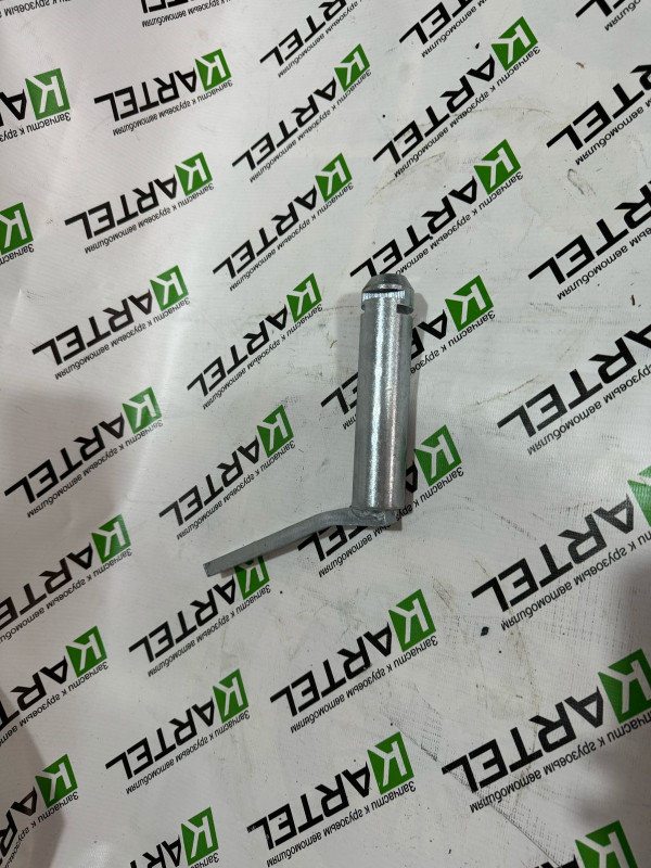 6520-2806048 Палец буксирной вилки